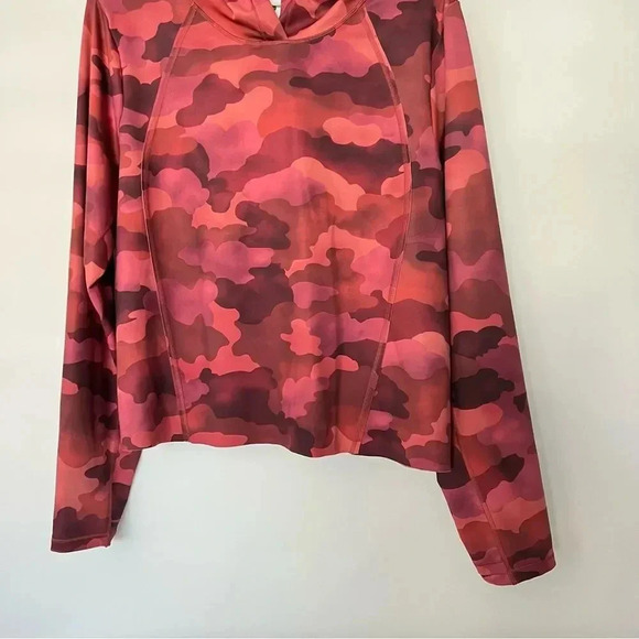 Athleta Red Camo Pinnacle Hoodie Cropped Size XLarge Soft - Picture 6 of 10